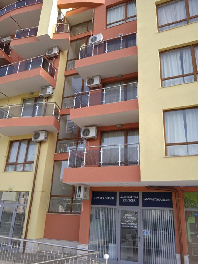 Apartment Private Studio, South Beaсh, Nessebar, Larisa *